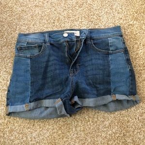 Pacsun Shortie two toned jean shorts